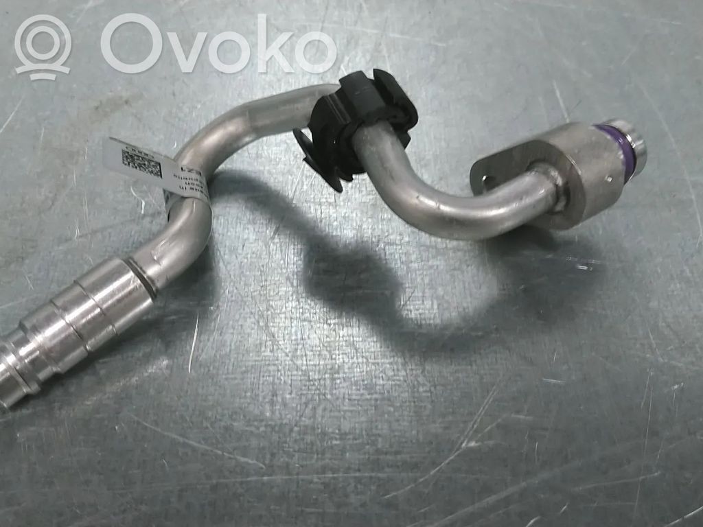 Ilmastointilaitteen putki (A/C)   4KE816728A