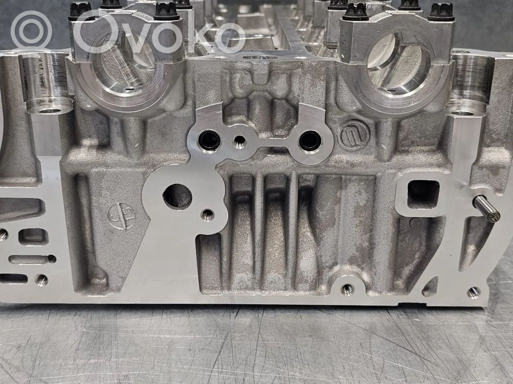 Opel Astra J Engine head 