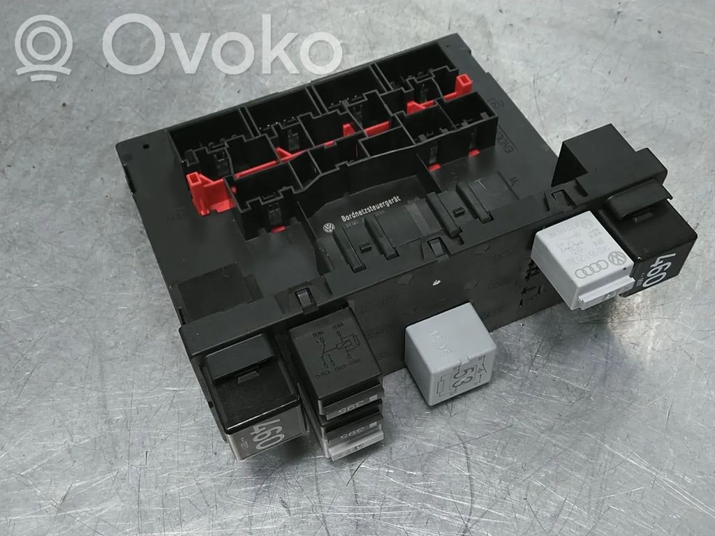 Audi A3 S3 8P Katvealueen valvonnan ohjainlaite (BSM) 