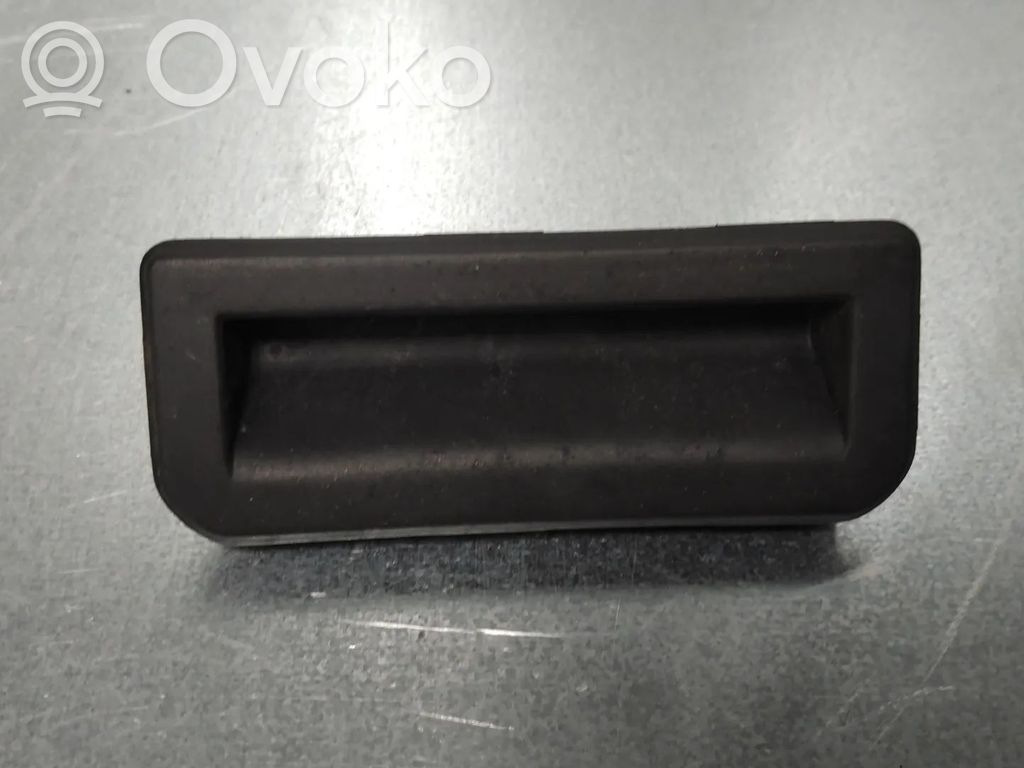 Tailgate release/open handle   6V0827566