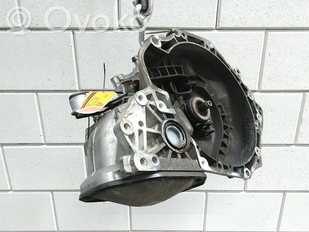 Opel Corsa D Caja de cambios manual de 5 velocidades 