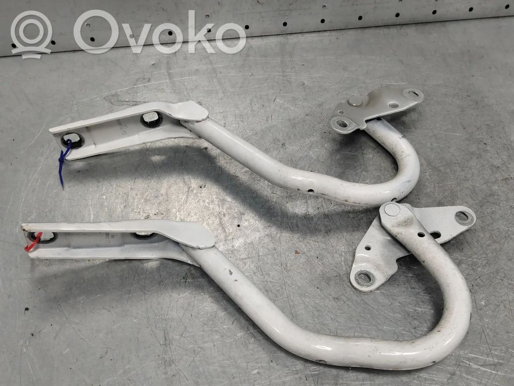 Opel Zafira C Balamale capotă 