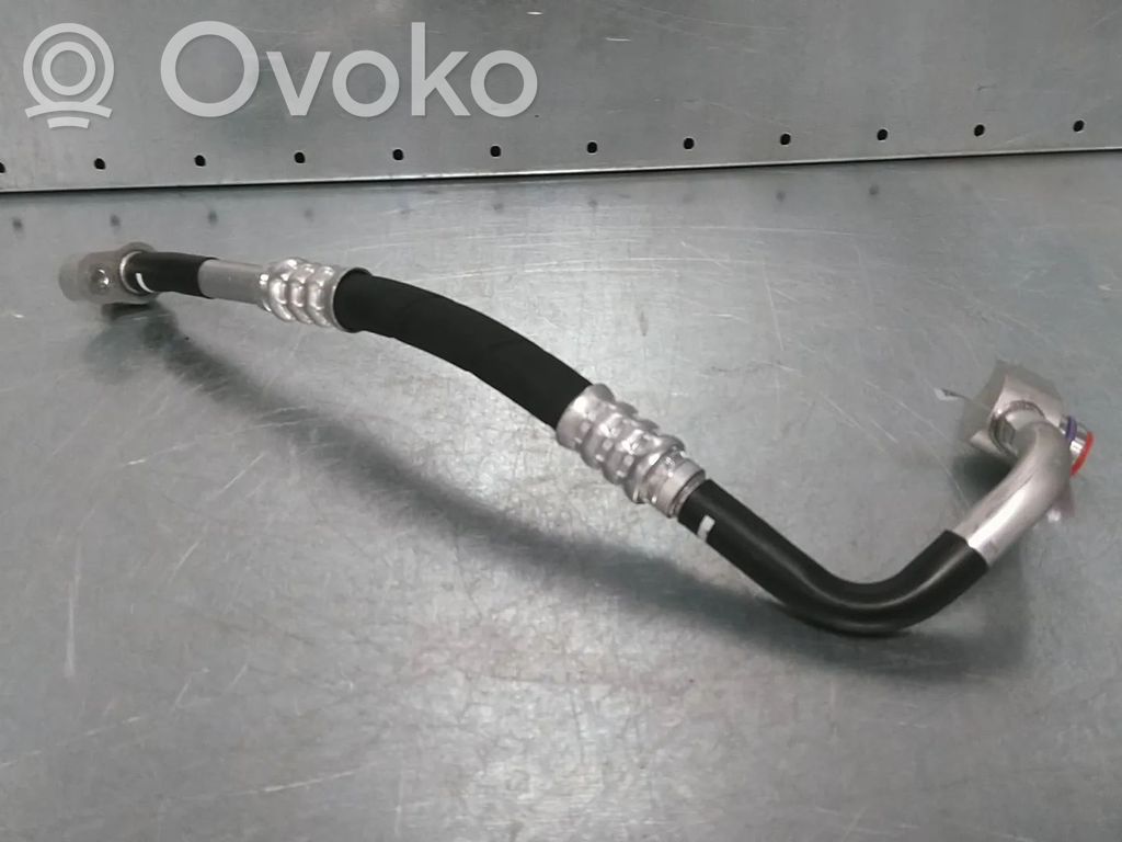 Audi Q6 e-tron Ilmastointilaitteen putki (A/C) 