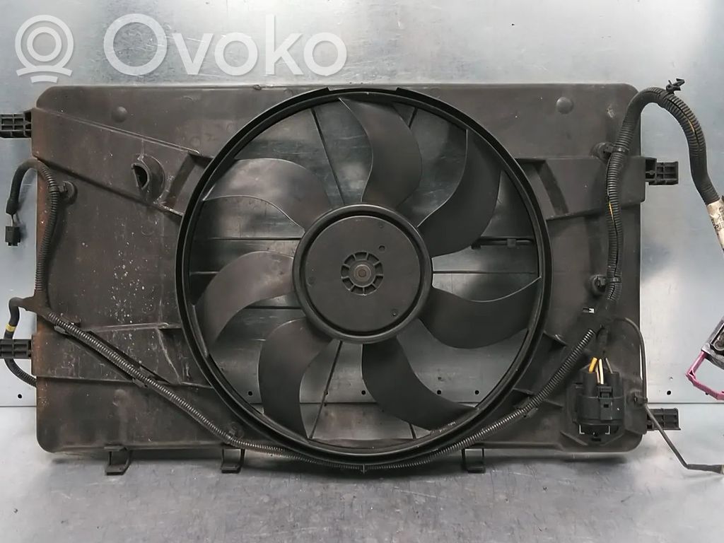 Opel Zafira C Диффузор 