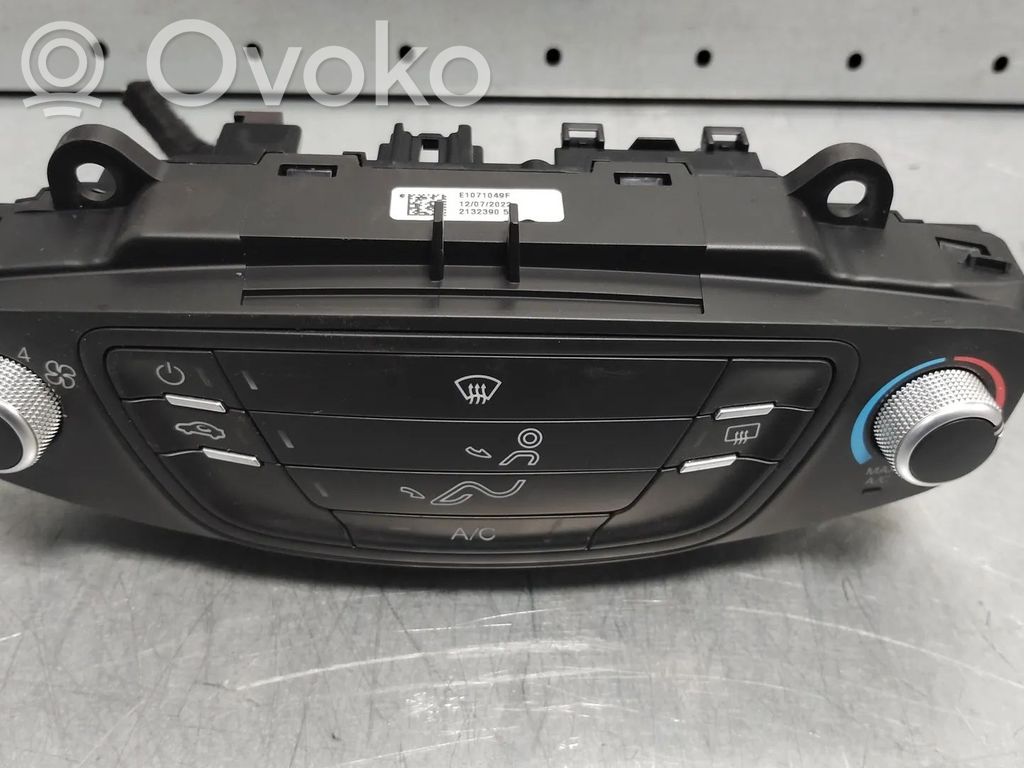 Ford Transit Courier Climate control unit 