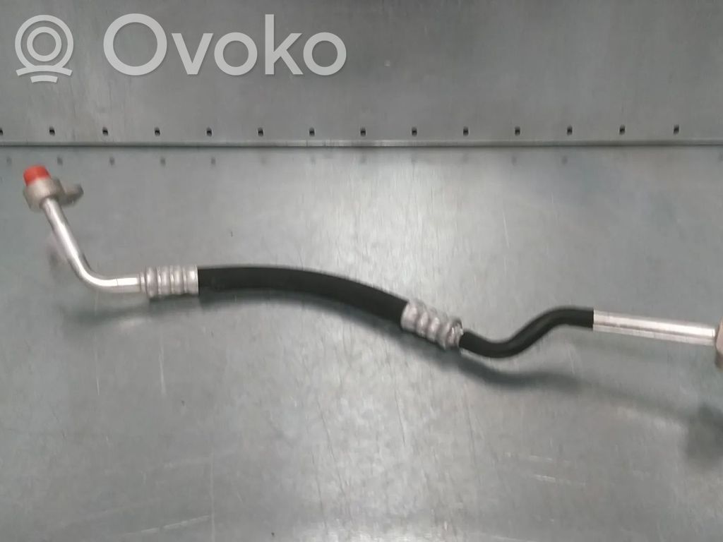 Ilmastointilaitteen putki (A/C)   4KE816700D