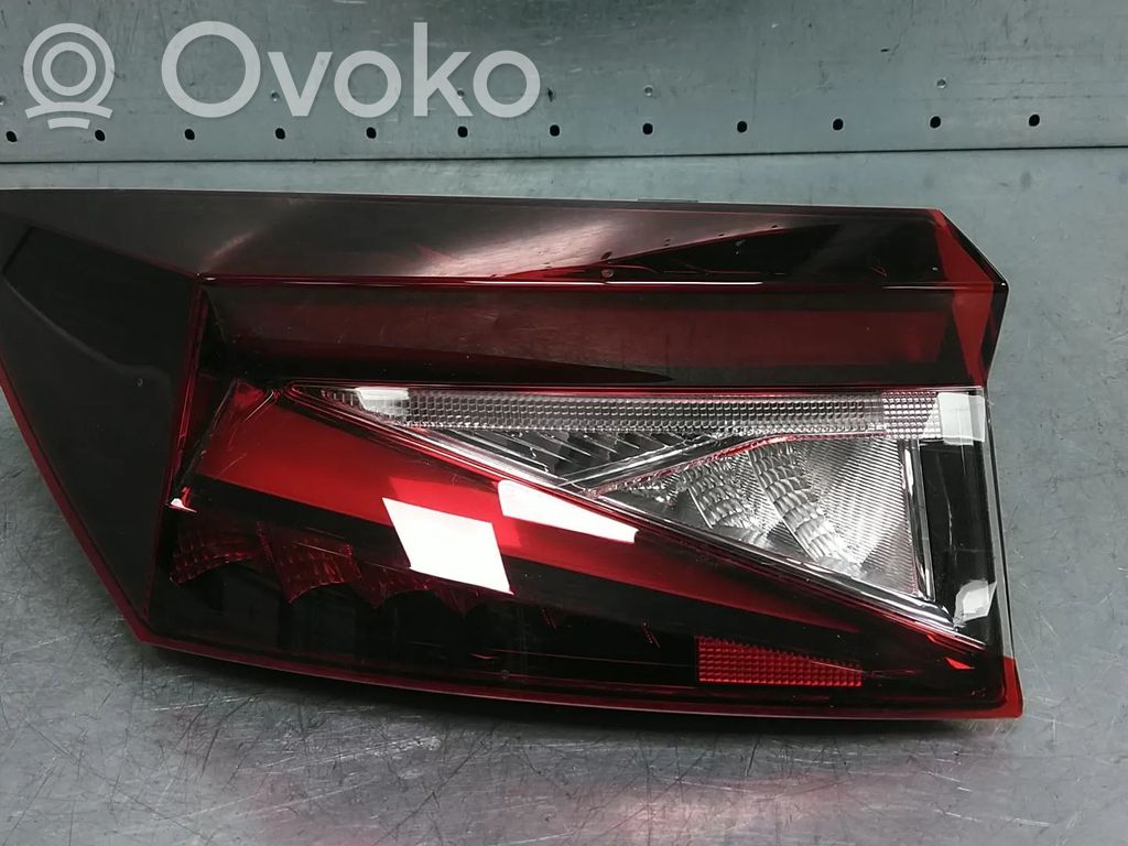 Skoda Enyaq iV Lampă spate în caroserie 