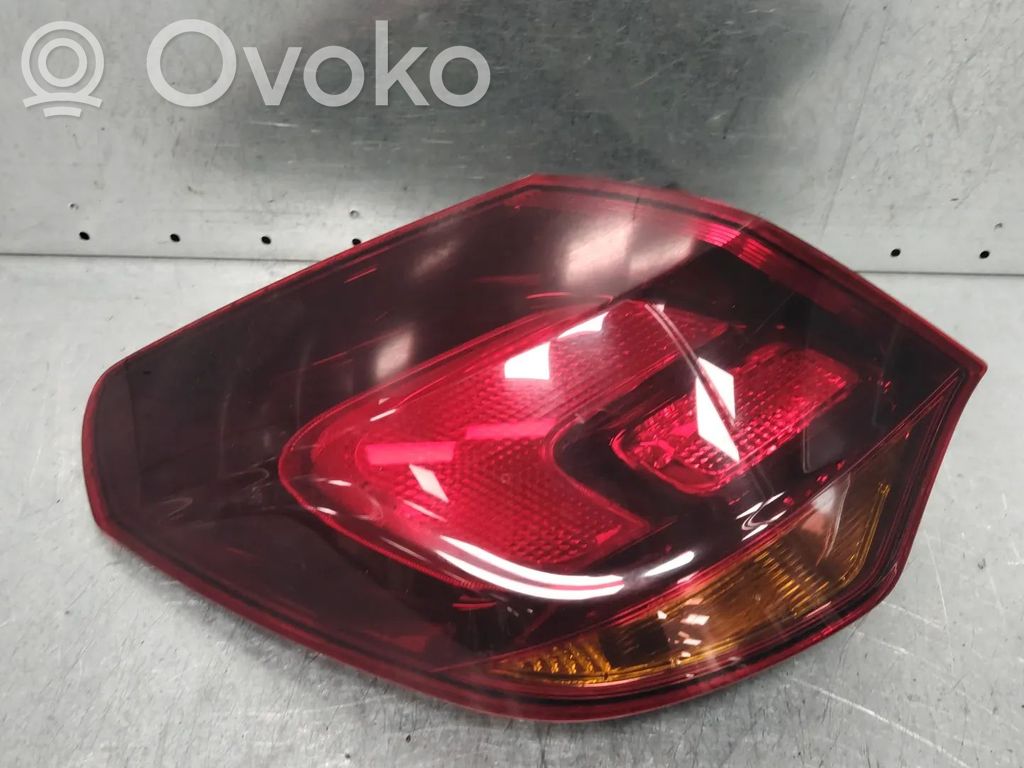 Opel Astra J Rear/tail lights 
