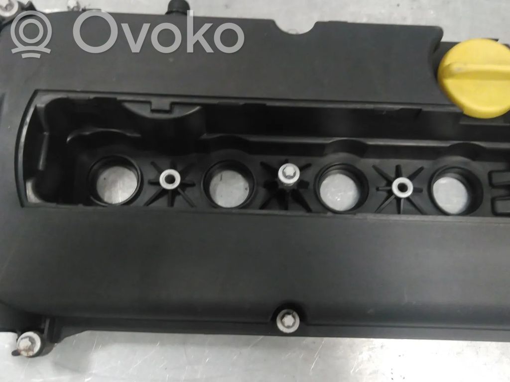 Opel Astra J Copertura per bilanciere albero a camme 