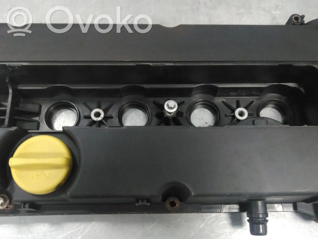 Opel Astra J Copertura per bilanciere albero a camme 