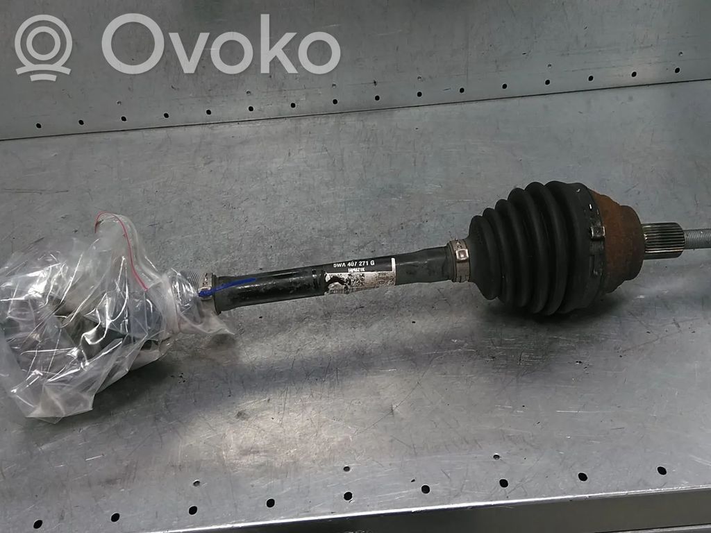 Volkswagen Golf VIII Półoś przednia 