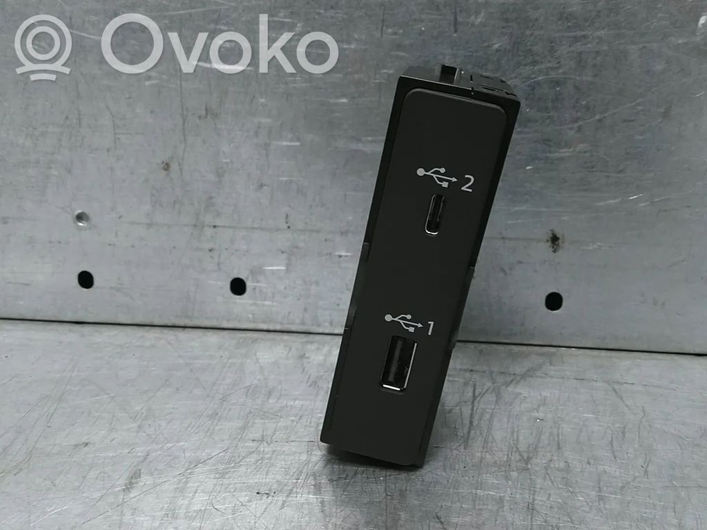 Audi Q3 F3 Boulon de roue de secours 
