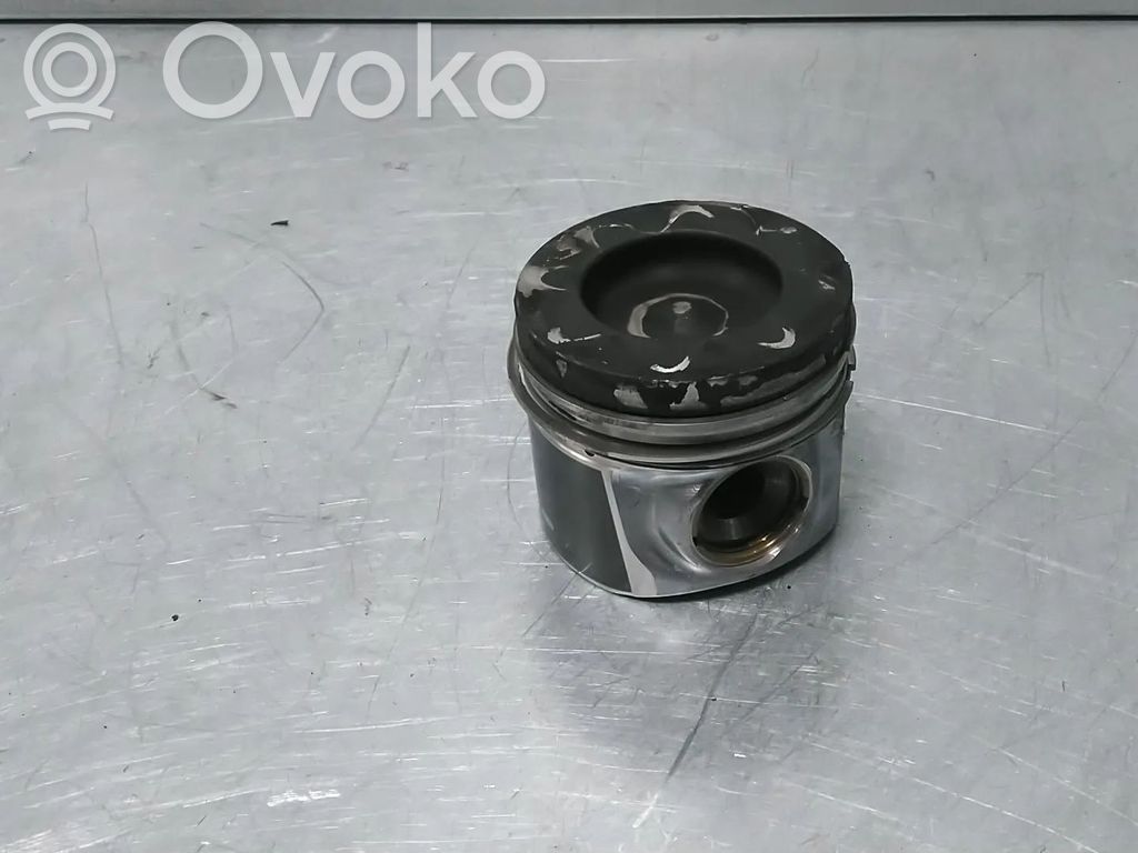 Volvo XC90 Piston 