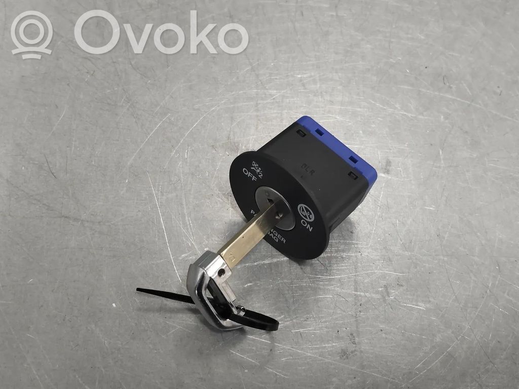 KIA Soul Interruptor de encendido/apagado del airbag de pasajero 