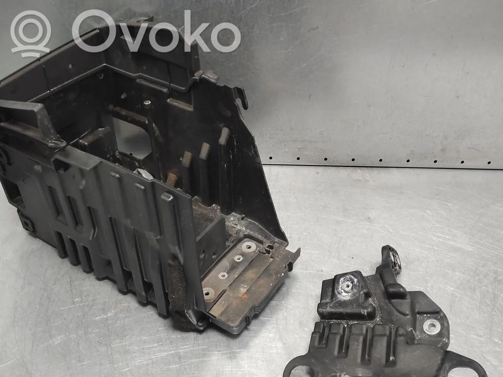 Land Rover Range Rover Evoque L551 Vassoio scatola della batteria 