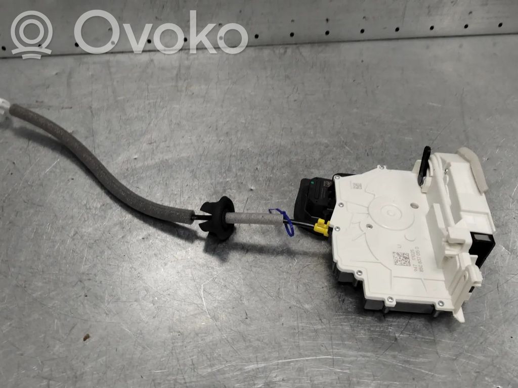 Audi A5 Priekšpusē slēdzene 