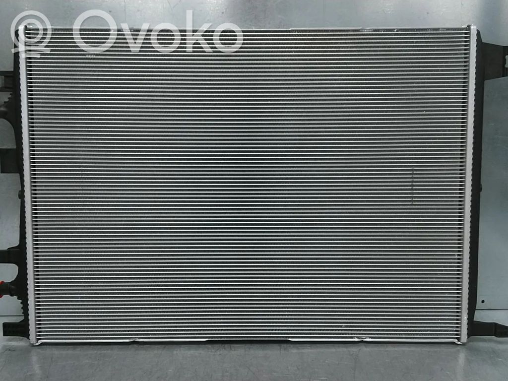 Chłodnica   4K0145804Q,DYVA