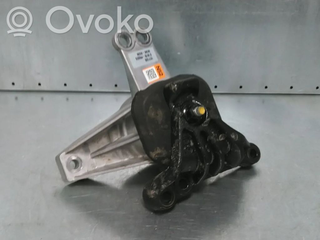 KIA Sportage Engine mount bracket 