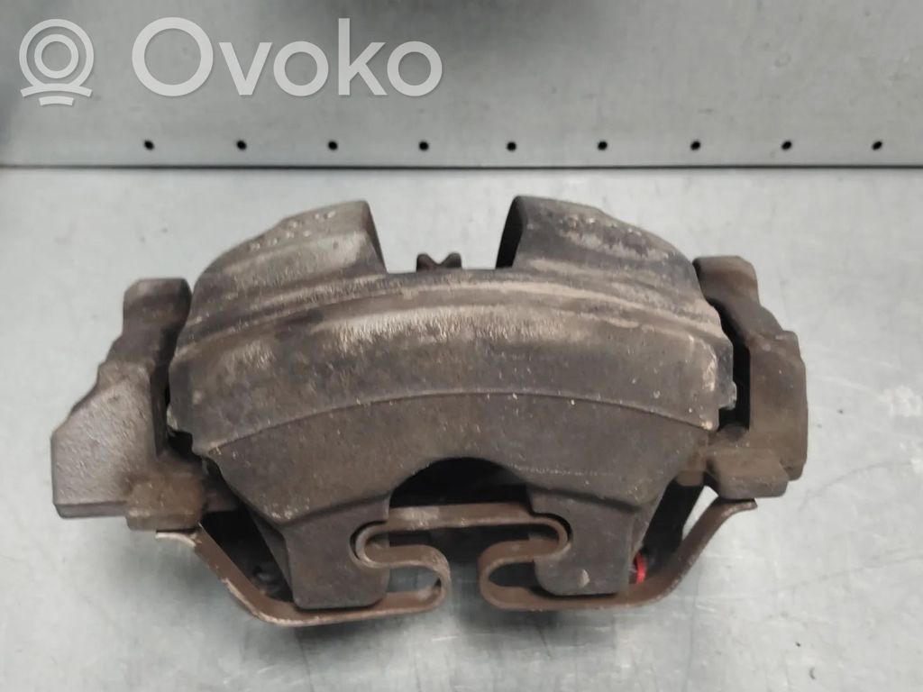 Volvo XC40 Etujarrusatula 
