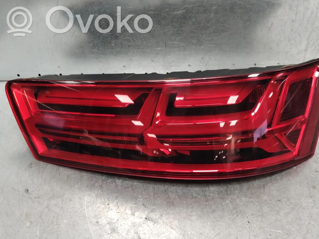 Audi Q7 4M Lampă spate în caroserie 