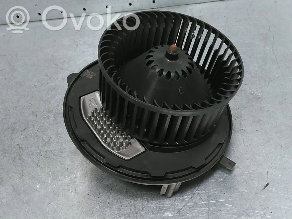 Skoda Octavia Mk4 Motor aerotermă/rezistor ventilator 