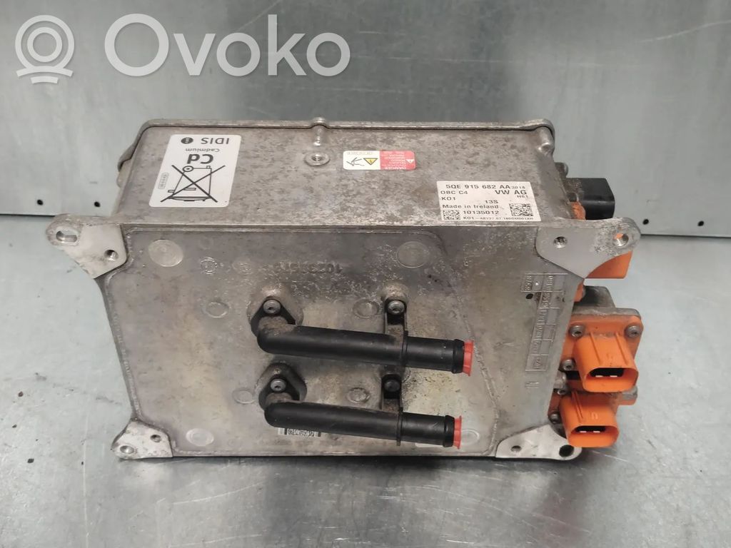 Volkswagen Golf VII Încărcător baterie (opțional)