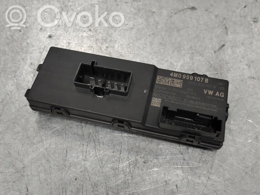 Tailgate/trunk control unit/module   4M0959107B