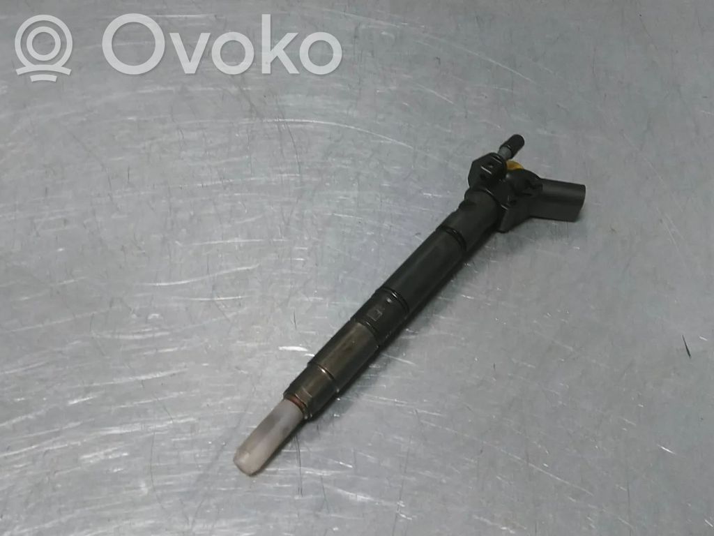 Audi Q8 Fuel injector 