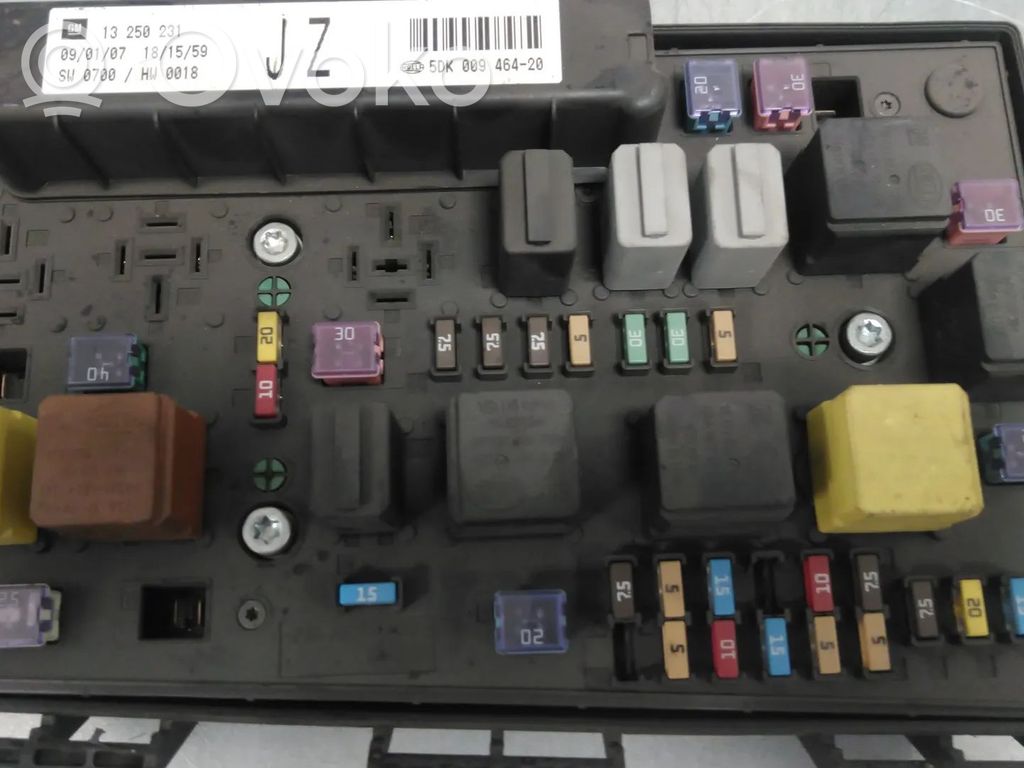 Opel Astra H Modul siguranțe 
