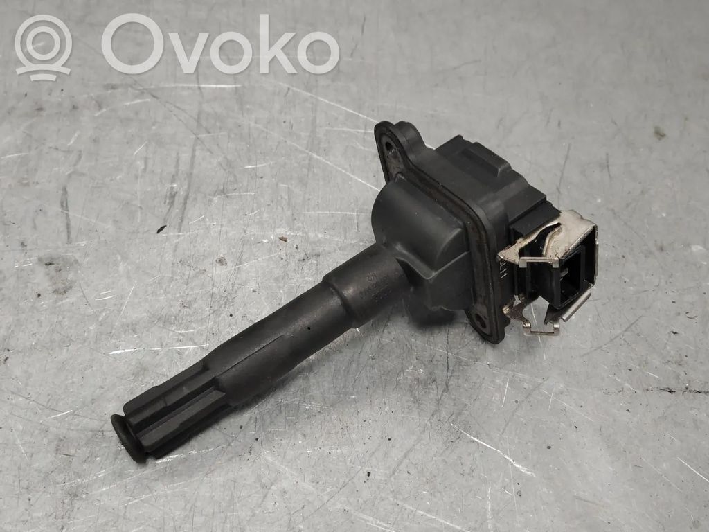 Audi A4 S4 B5 8D High voltage ignition coil 