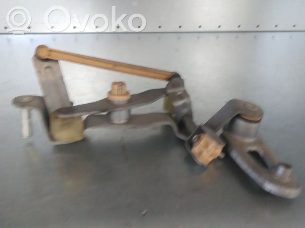 Opel Corsa D Ātrumkārbas palēninātāja mehānisms 