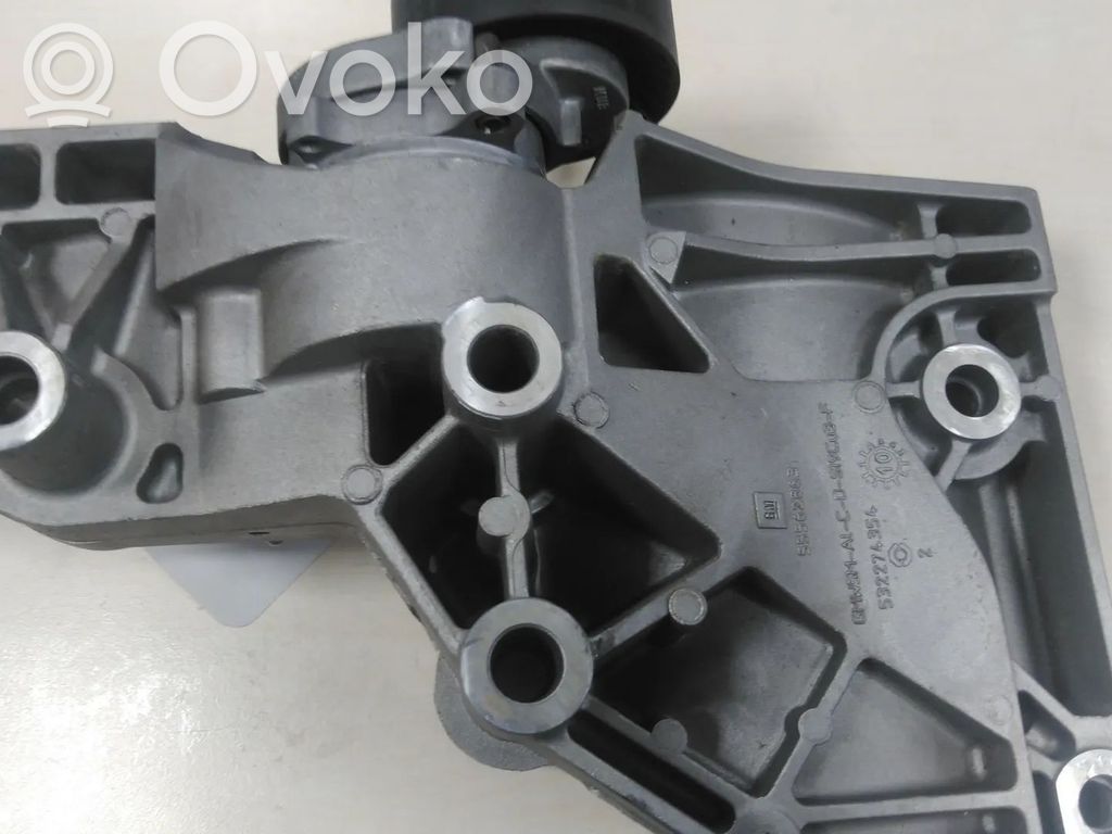 Opel Insignia A Mocowanie alternatora 