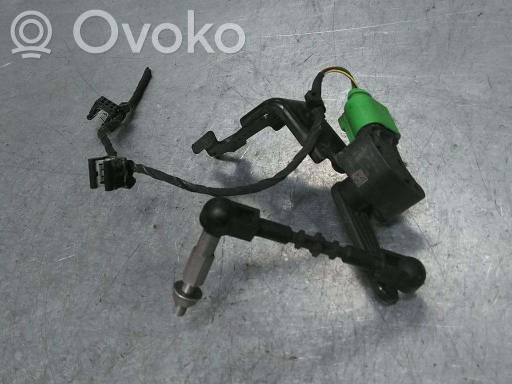 Audi e-tron Headlight/headlamp level sensor 