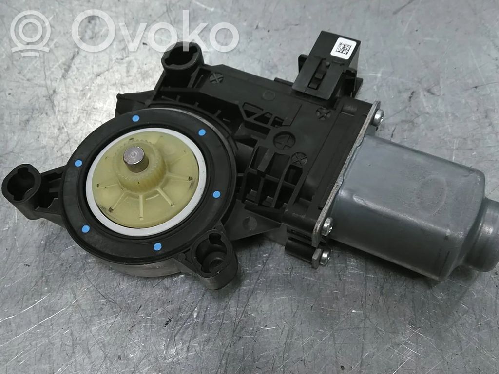 Skoda Fabia Mk2 (5J) Silnik regulatora szyby drzwi przednich 