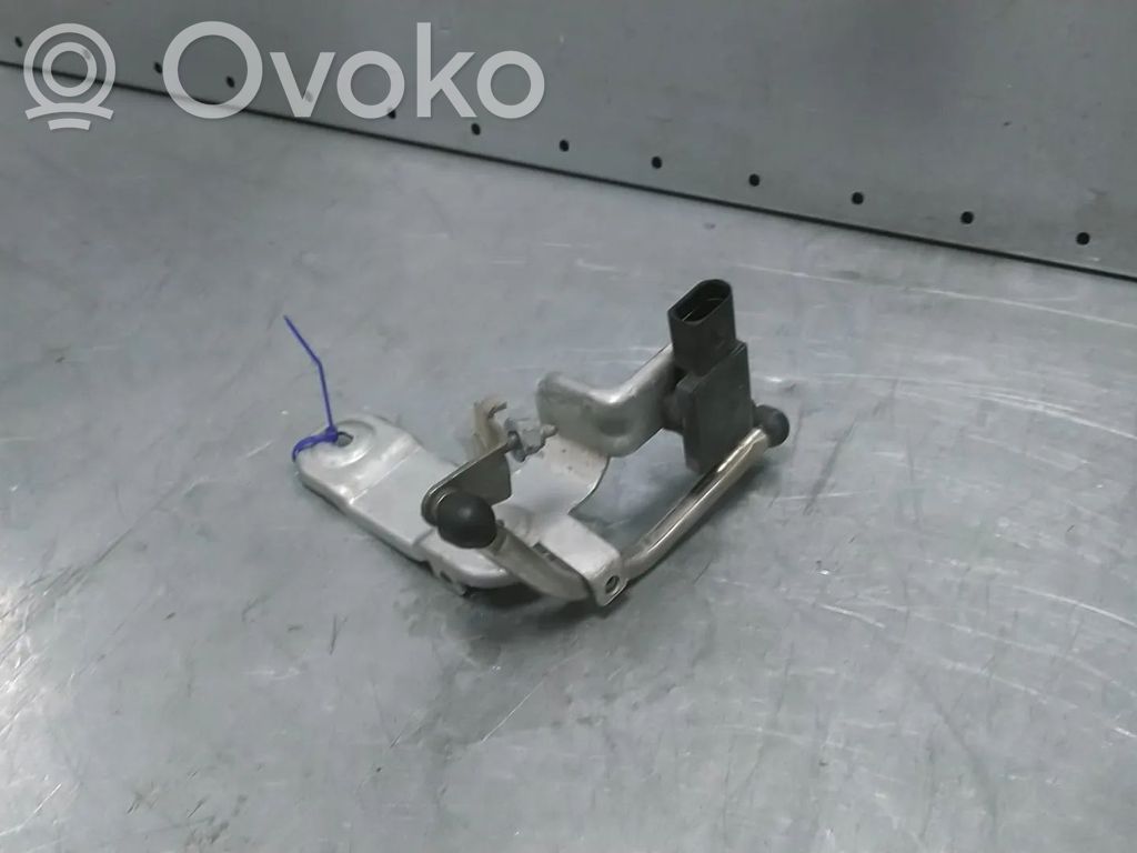 Audi Q4 Sportback e-tron Senzor nivel far 