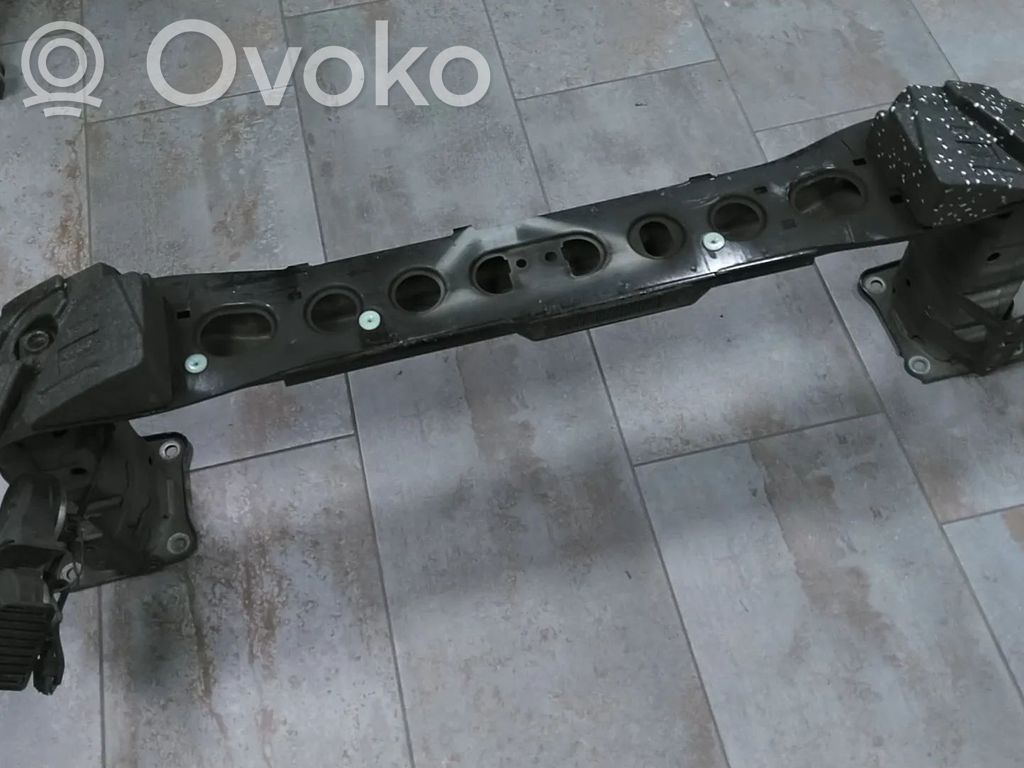 Ford Focus Priekšpusē bampera sija / balka 