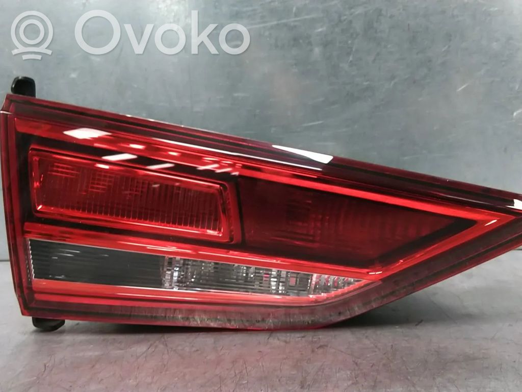 Audi A3 S3 8V Rückleuchte Heckleuchte 