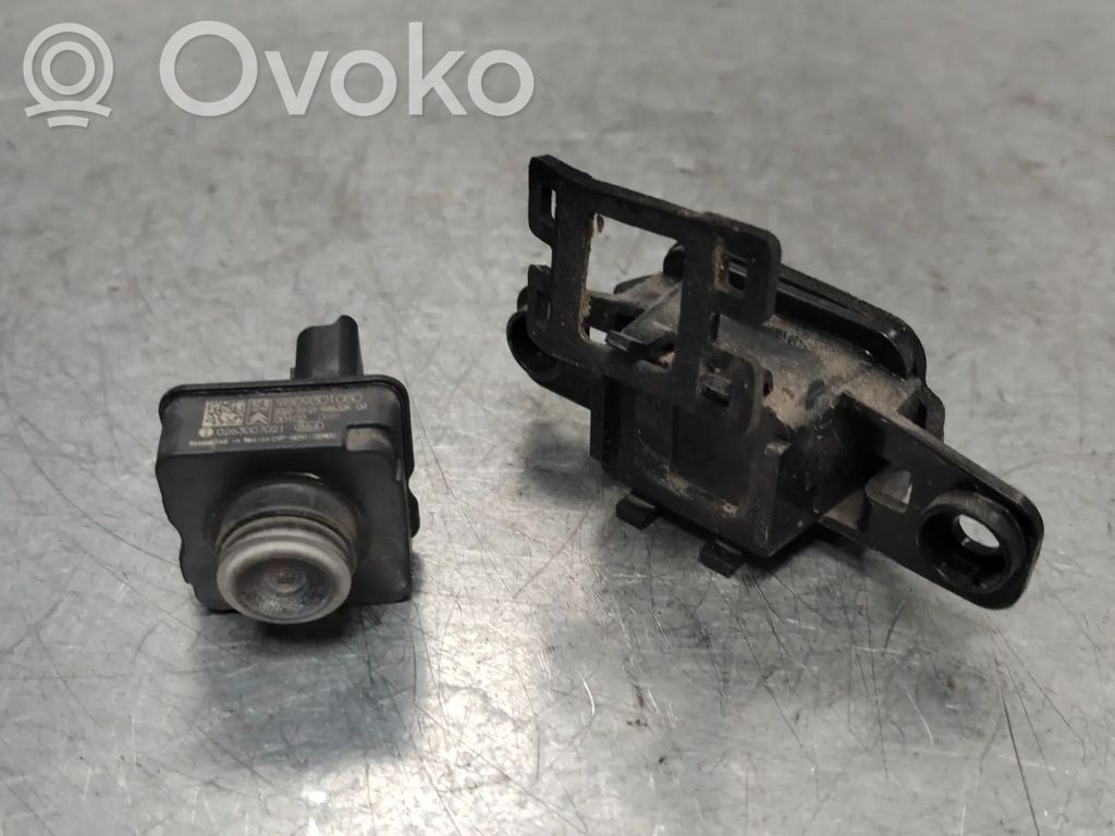 Opel Vivaro Poignée de coffre avec le caméra de recul