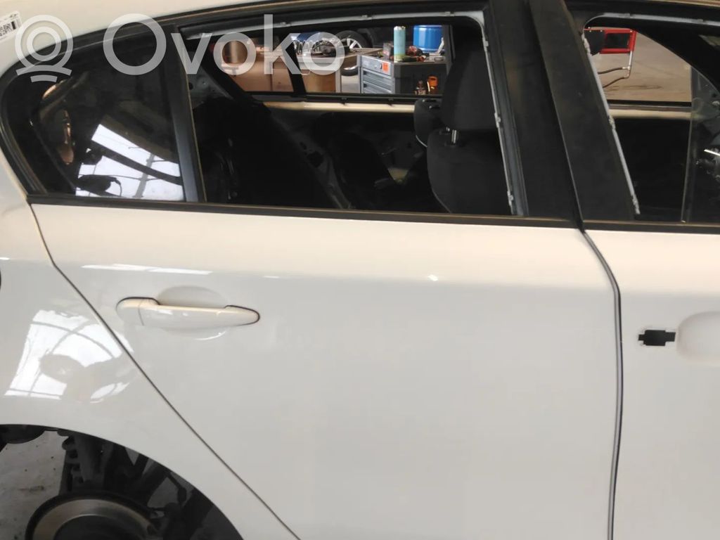 BMW 1 E81 E87 Galinės durys 