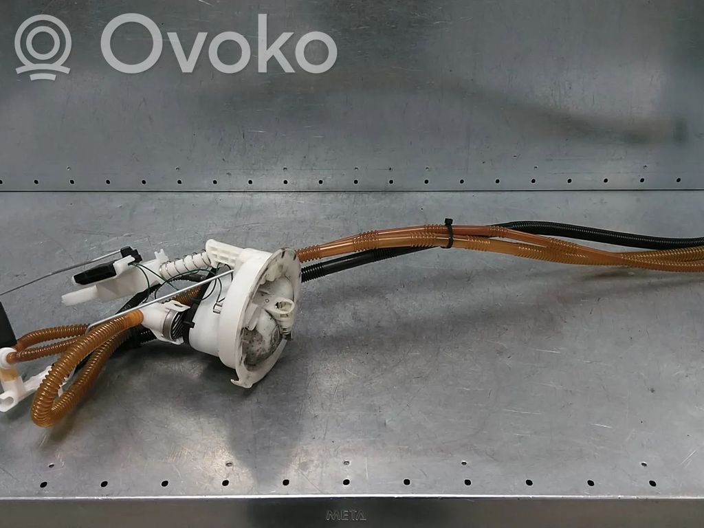 BMW 1 E81 E87 Fuel level sensor 
