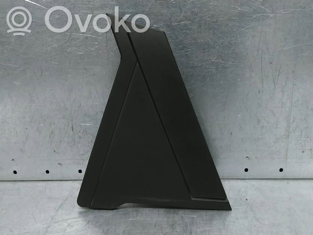Renault Megane E-Tech Takaoven kahvan suoja 
