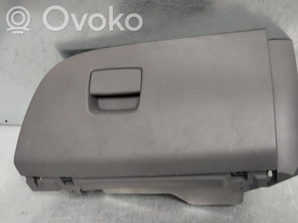 Opel Corsa E Daiktadėžės (bordačioko) komplektas 
