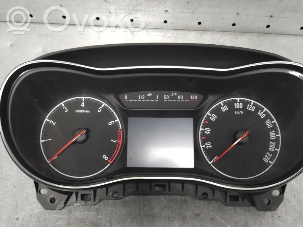 Opel Corsa E Speedometer (instrument cluster) 