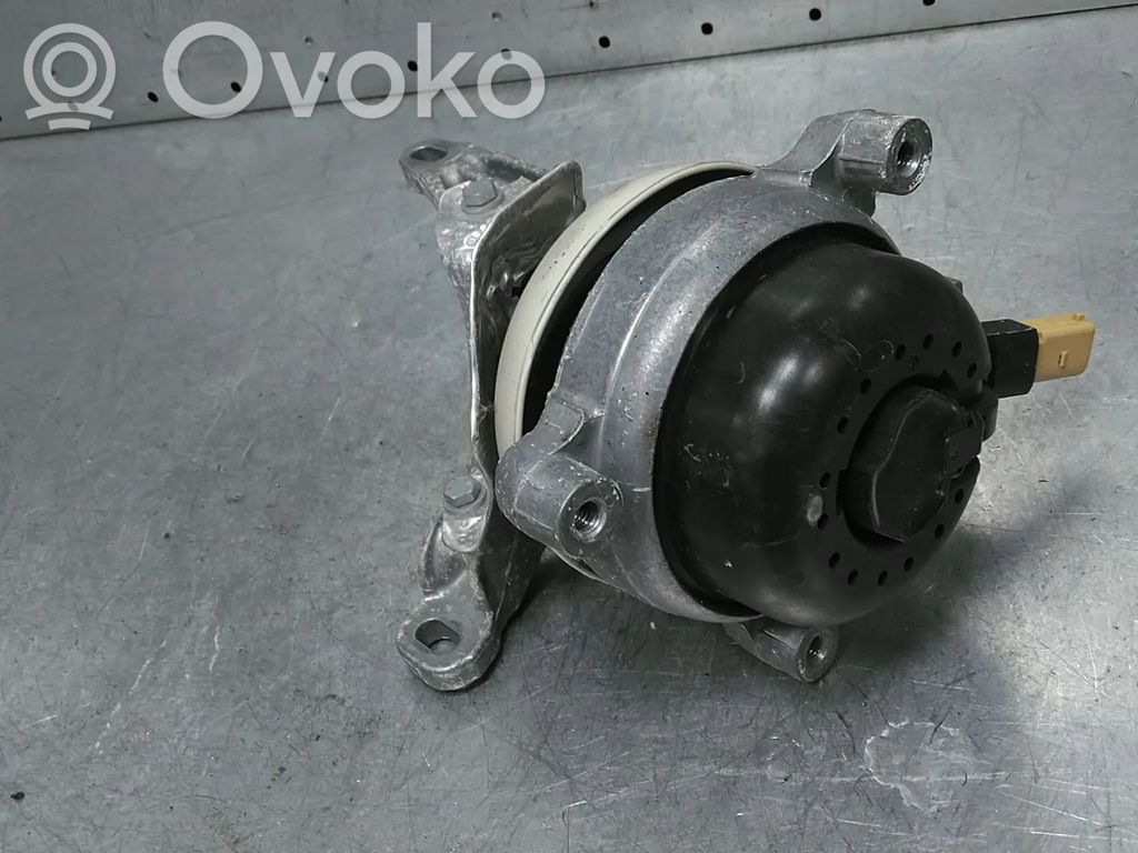 Engine mount bracket   4M0399152Q