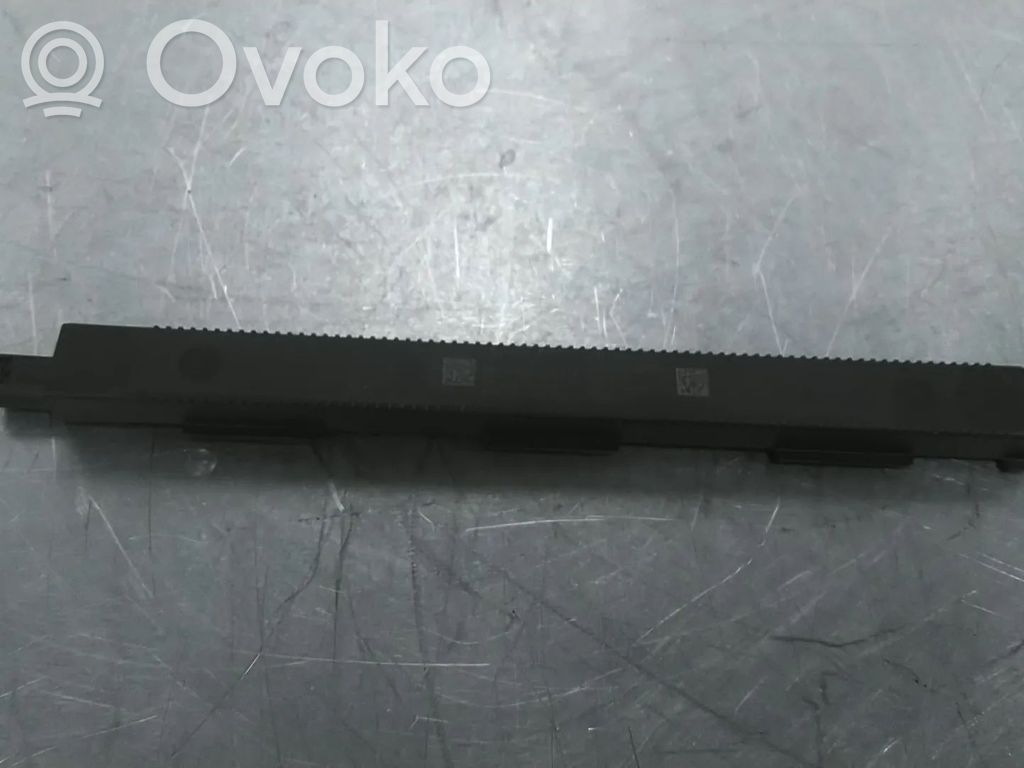 Audi A5 Radio antenna 