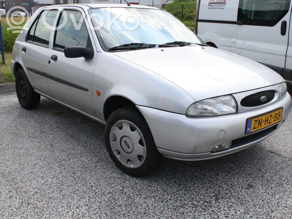 Ford Fiesta Lampa przednia 