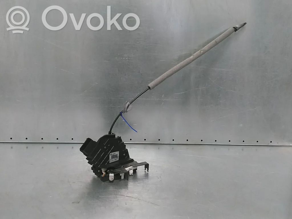 Volvo XC60 Priekšpusē slēdzene 