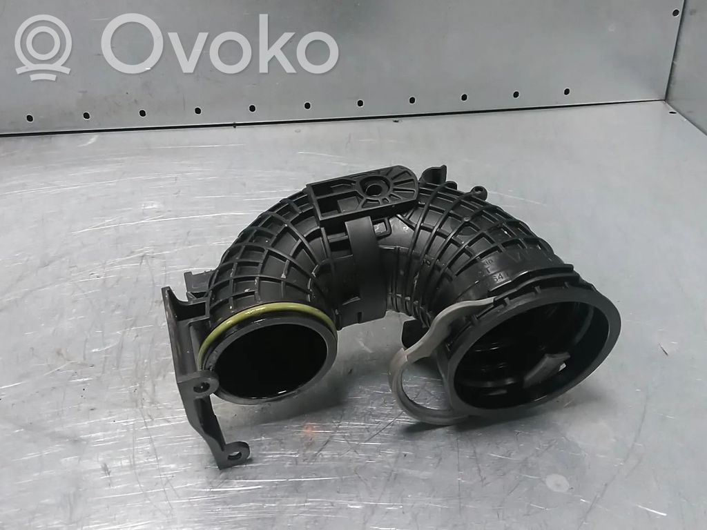 Volkswagen Golf VIII Air intake hose/pipe 