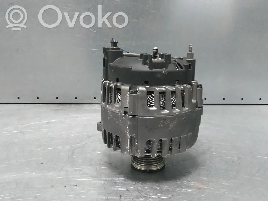 Volkswagen Golf VII Alternator 