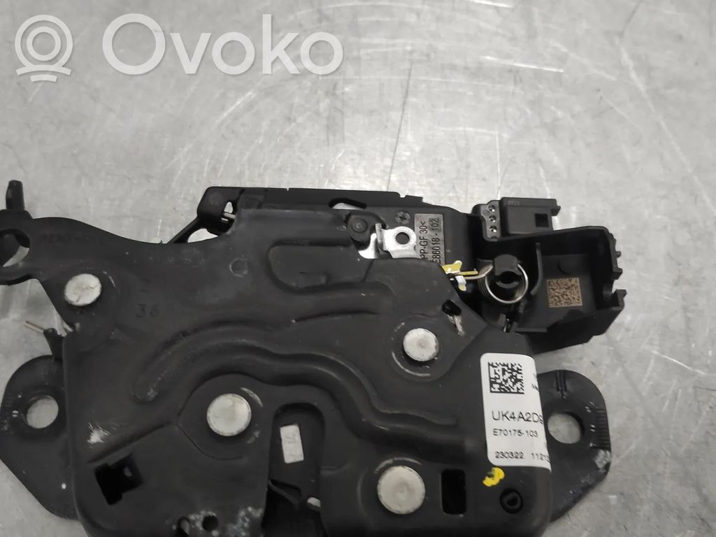 BMW XM Zamek klapy tylnej / bagażnika 